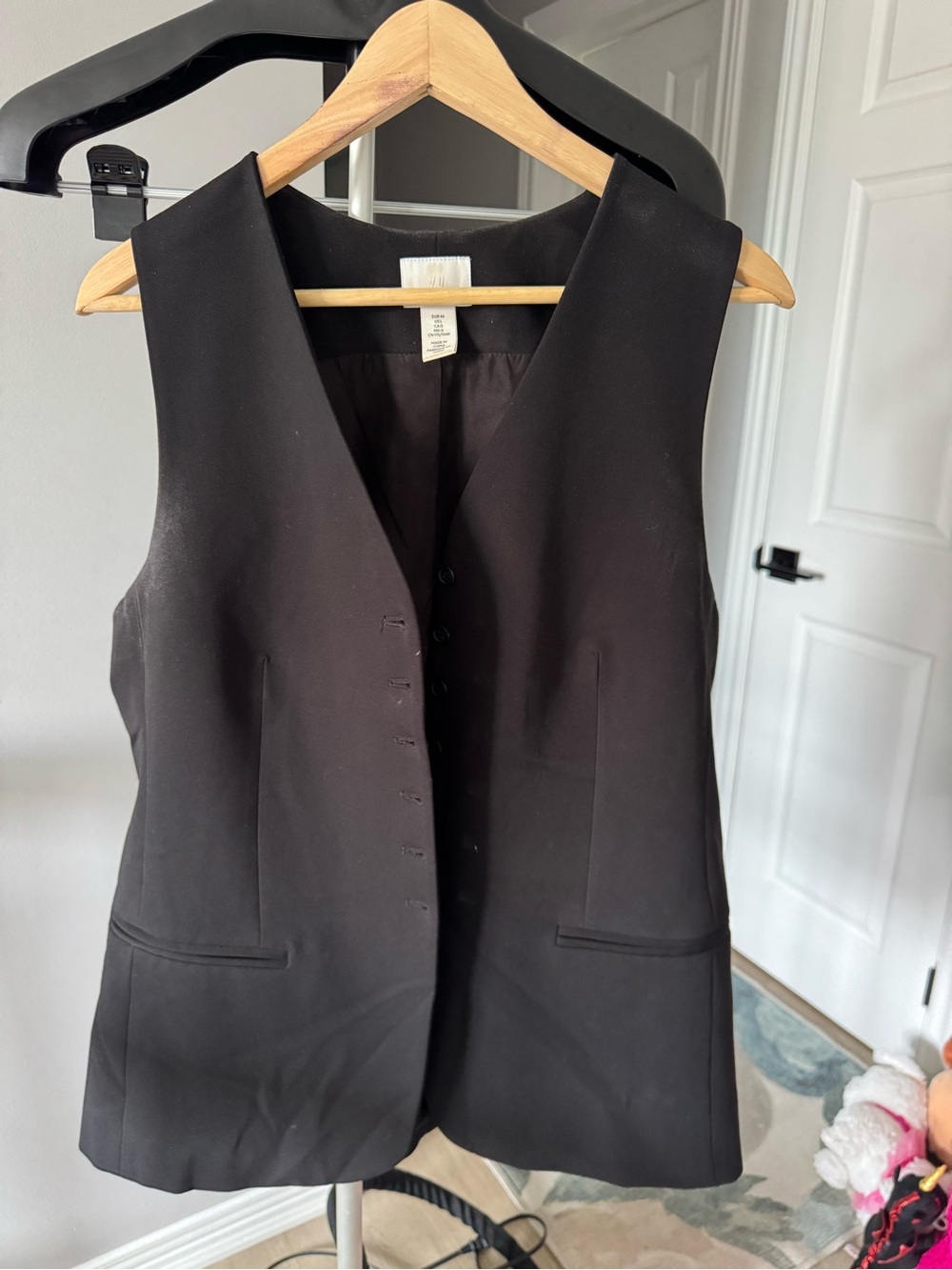 H&M Black Sleeveless Tailored Vest